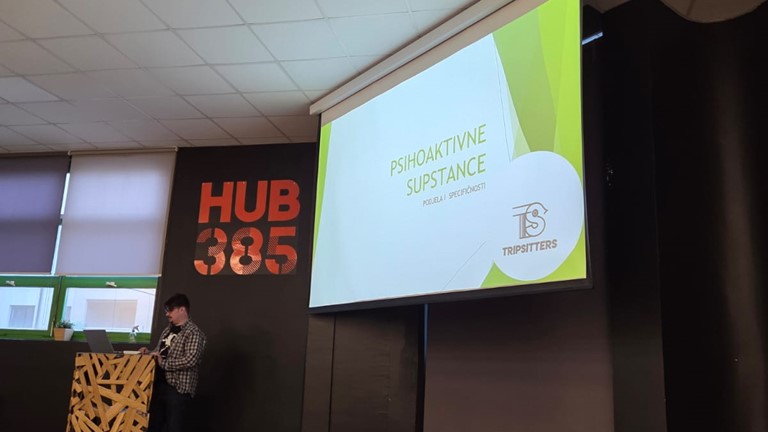 Prijelaz u neovisnost - Edukacija stručnjaka